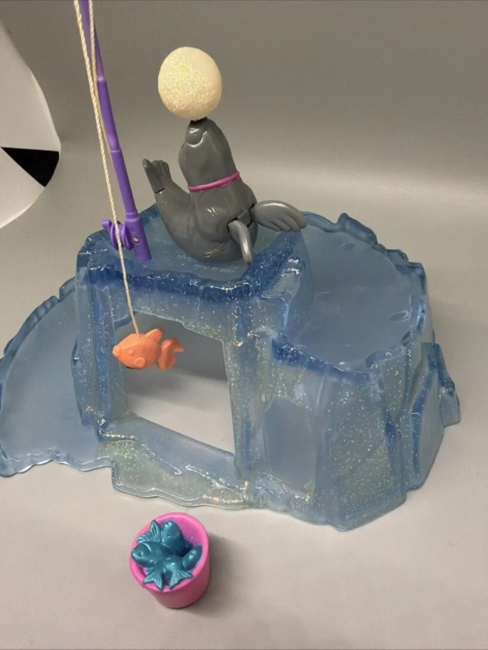 Vintage 1993 Littlest Pet Shop Zoo Polar Pets Iceberg Seal& Fishing Rod Lot